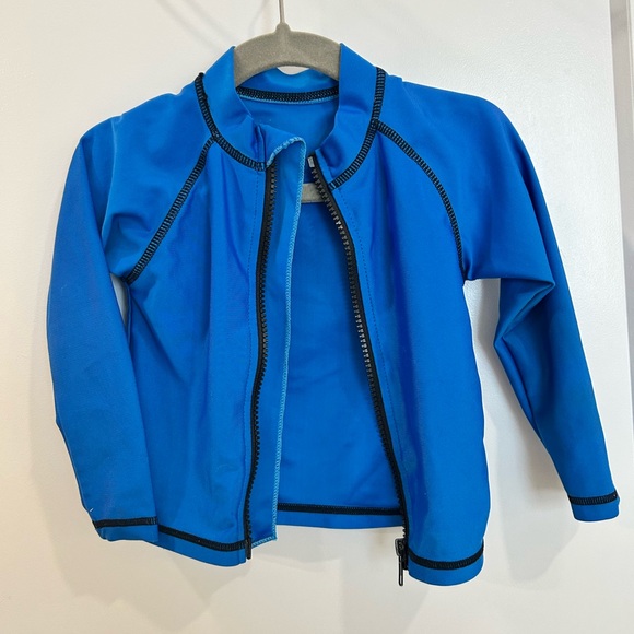 SwimZip Full Zip RashGuard (Size 6-12) - Picture 5 of 5
